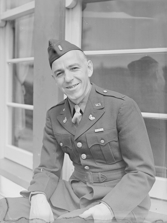 [US serviceman portrait] - Collections Online - Auckland War Memorial ...