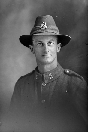 Roland Melville Becroft - Online Cenotaph - Auckland War Memorial Museum