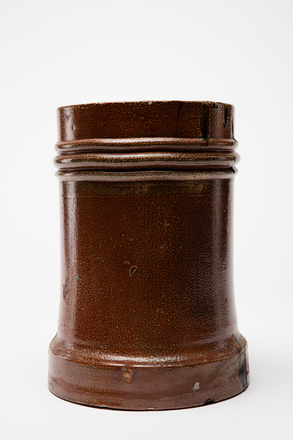 pot, chimney, 1985.358.17, col.3484, 17, Photographed by Andrew Hales, digital, 25 Nov 2016, © Auckland Museum CC BY