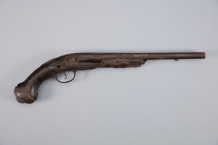 pistol, flintlock, 1925.79, W1431, 13614, 253269, Photographed by Richard NG, digital, 12 Jan 2017, © Auckland Museum CC BY
