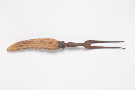 fork, carving, 2008.x.14, Photographed by Richard Ng, digital, 03 Aug 2018, © Auckland Museum CC BY