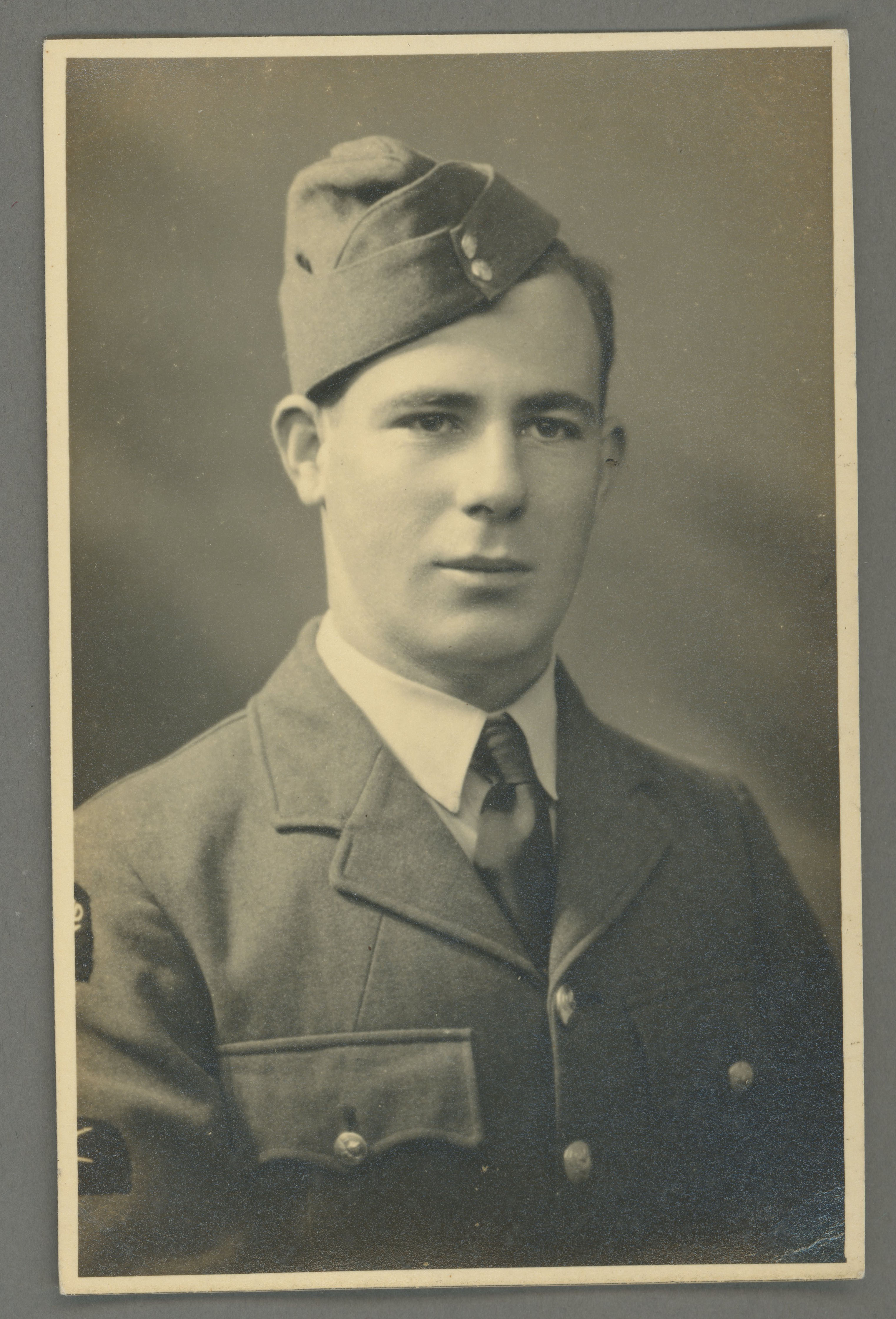 Noel Charles Bicheno - Online Cenotaph - Auckland War Memorial Museum